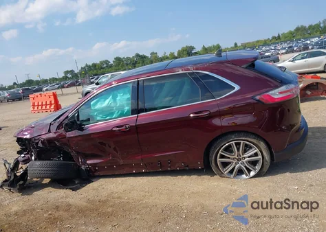 2024 Ford Edge Titanium z USA, uszkodzony, nr VIN 2FMPK4K95RBA73867